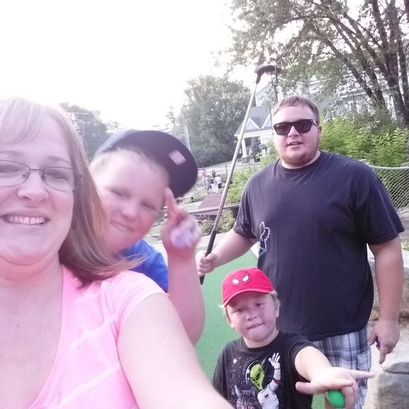 Meet your Posher, Amanda ben - Picture 1 of 1